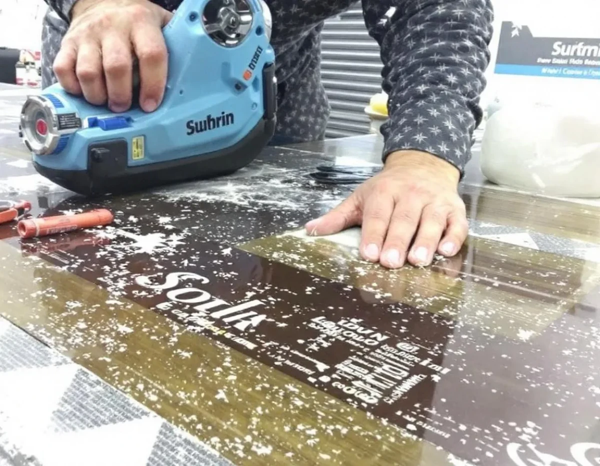 Comment Appliquer une Résine Époxy au Sol sans Bulles : Guide Technique Complet
