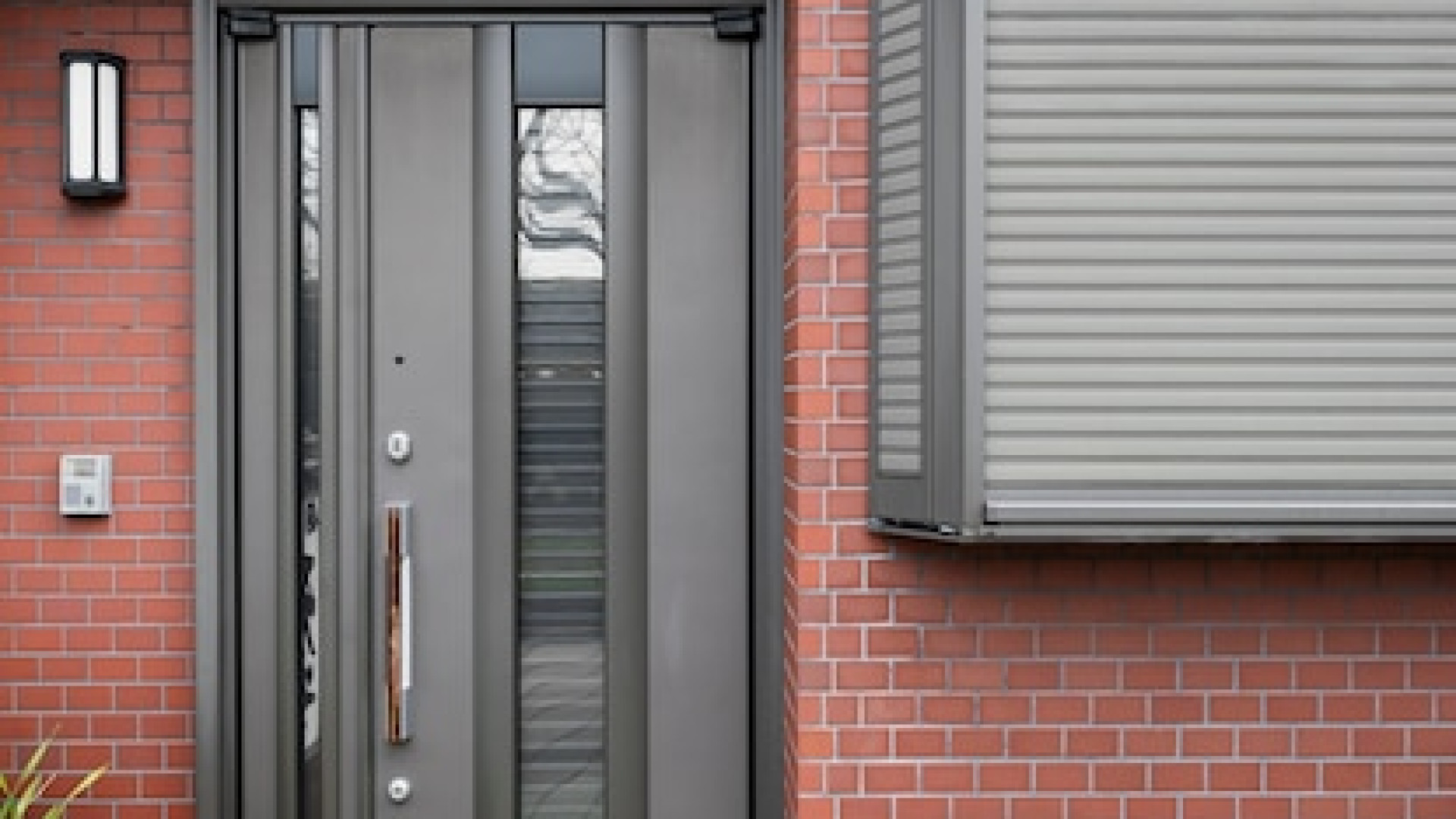 Volet roulant cassé à Nantes : solutions durables et conseils pour un dépannage efficace !